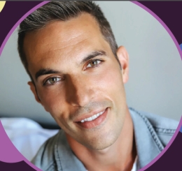 Portrait of Ari Shapiro