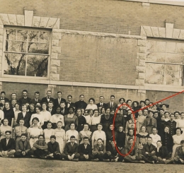 A photo of the student body of Frankfort High School in 1915 might show Tressie Souders. Marshall County Historical Society.