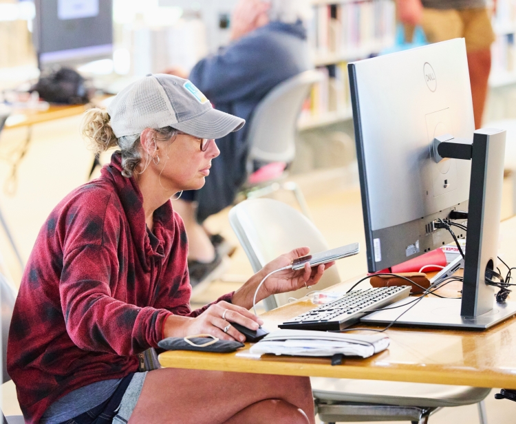 woman using a computer